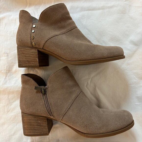 Koolaburra by Ugg Sofiya Suede Studded Ankle Bootie in Amphora Beige Size 11 - Picture 11 of 12